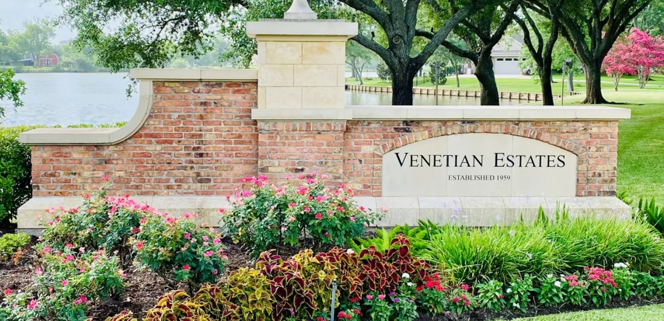 venetian estates