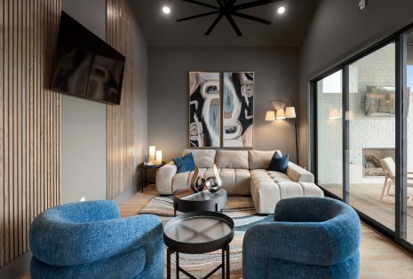 1095 Hamilton Dr - Model