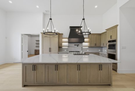 3820 Elsa Dr