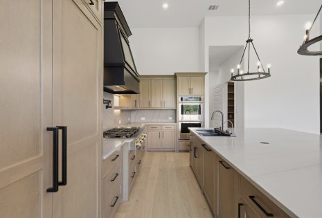 3820 Elsa Dr