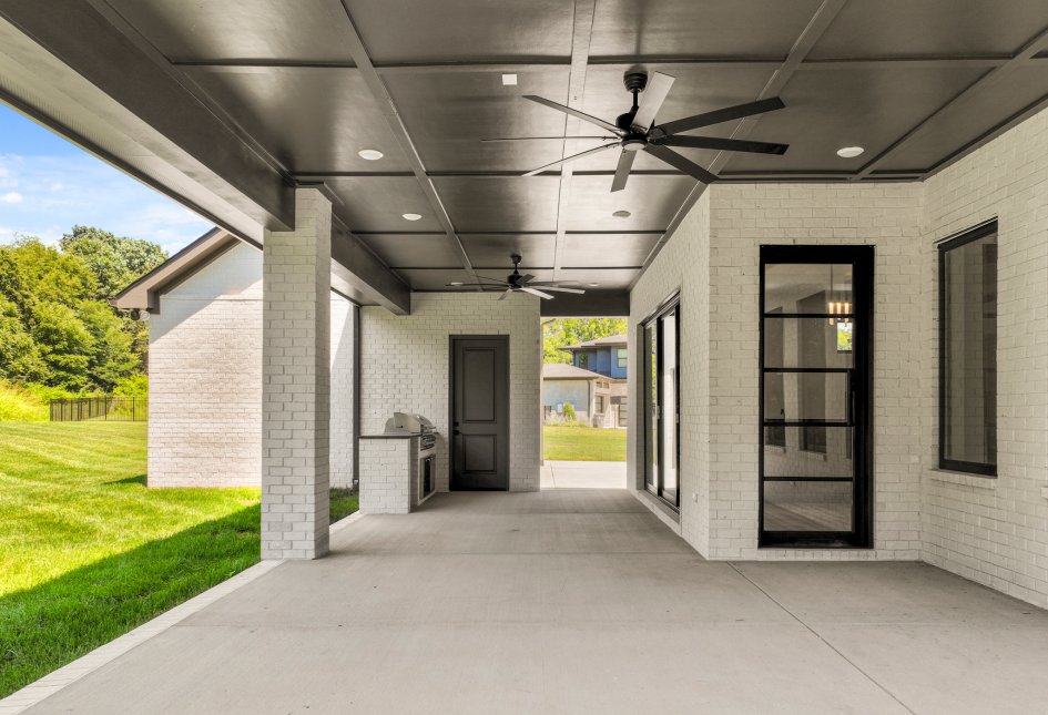 1290 broad oaks