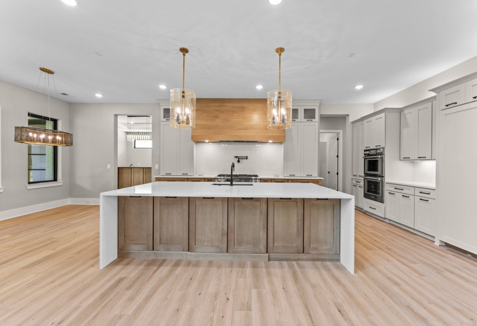 1290 broad oaks