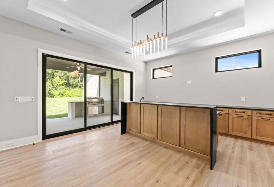 1290 broad oaks