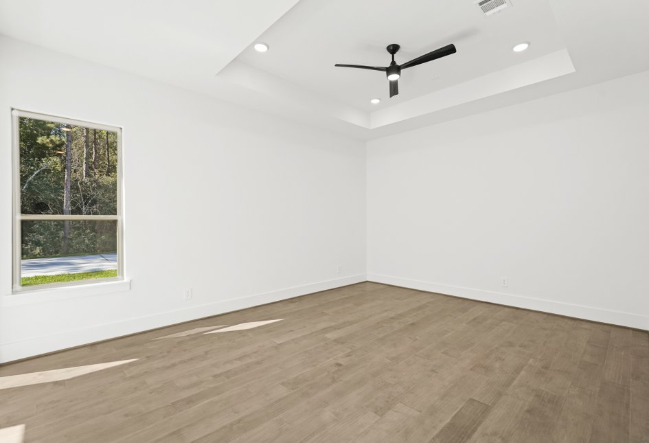 8345_leafbrook_trail