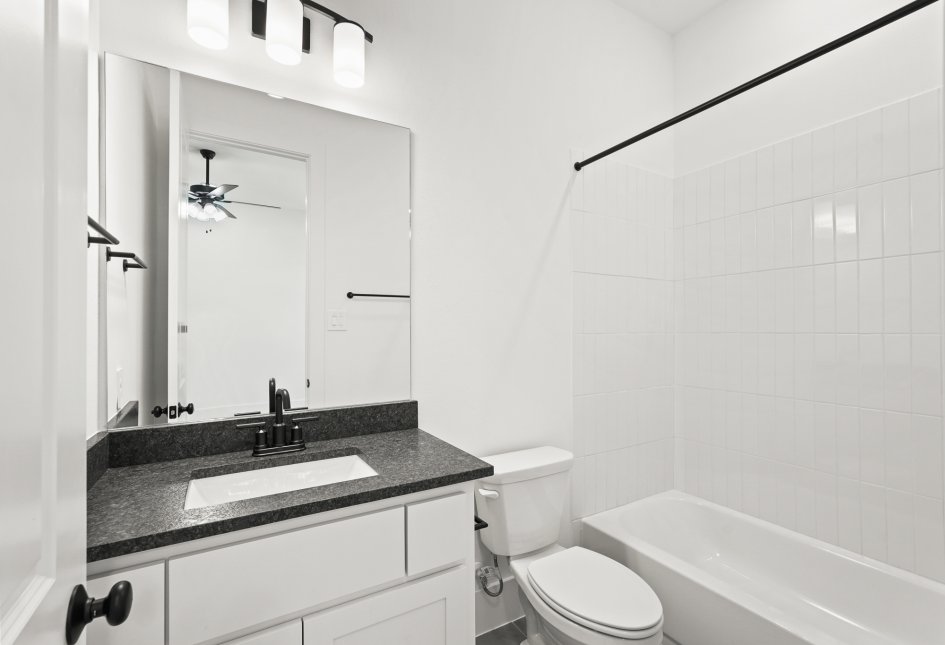 8345_leafbrook_trail