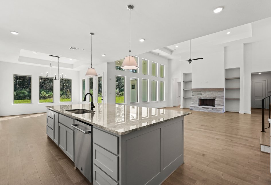 8345_leafbrook_trail