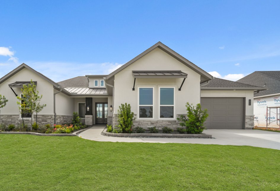 15012 Lakeline Green
