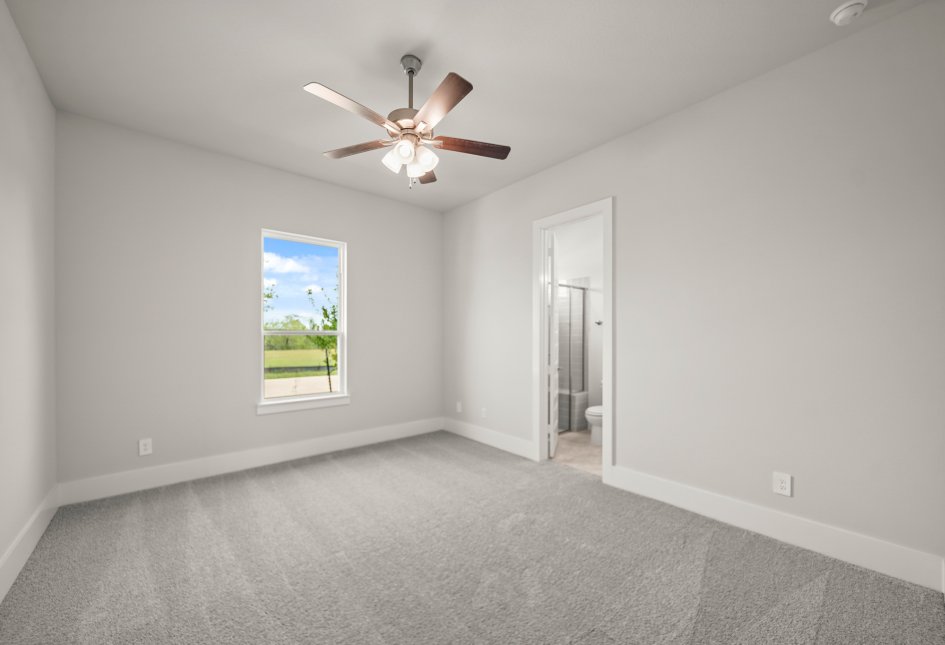 15012 Lakeline Green
