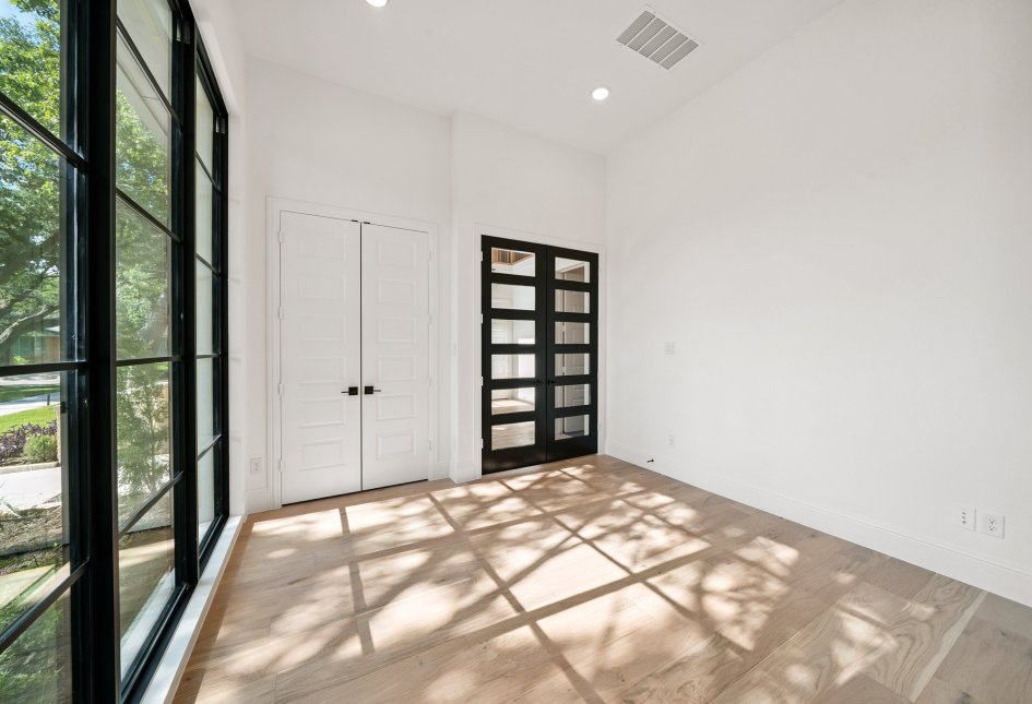 10444 Crittendon Drive