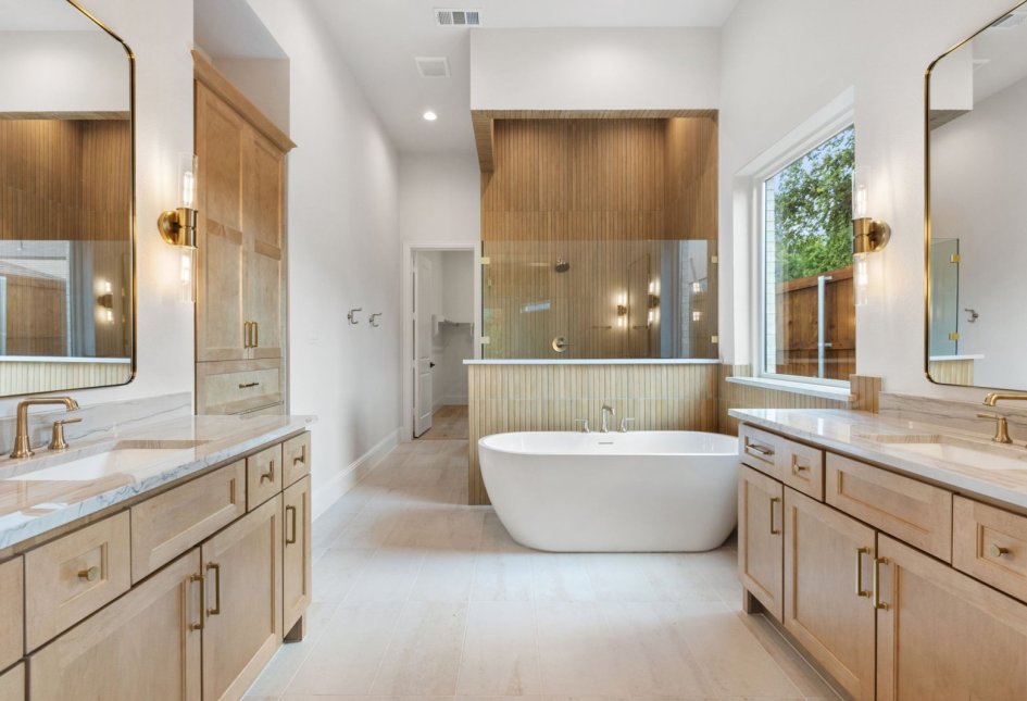 3846 Van Ness