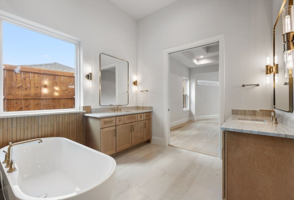 3846 Van Ness