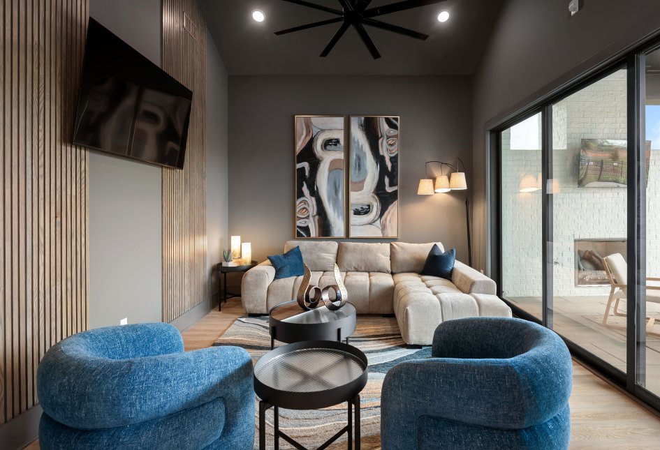 1095 Hamilton Dr - Model
