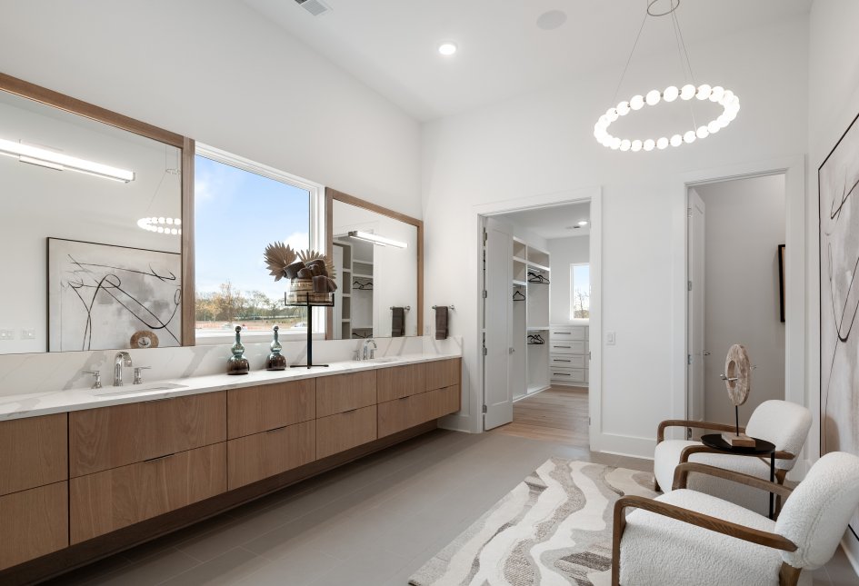 1095 Hamilton Dr - Model
