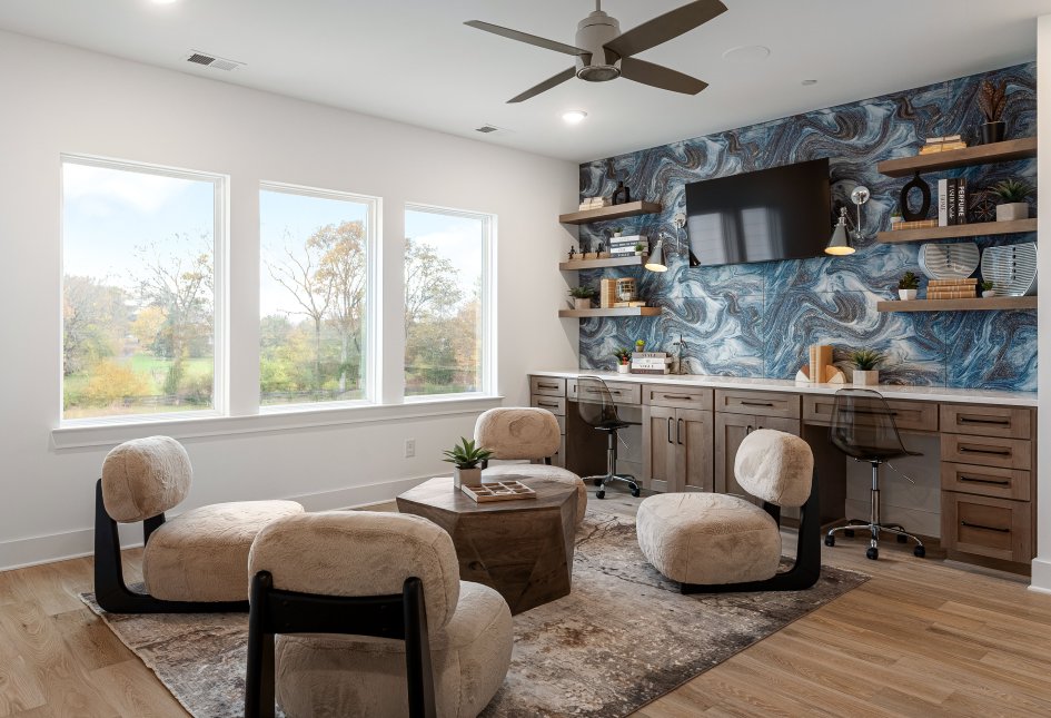 1095 Hamilton Dr - Model