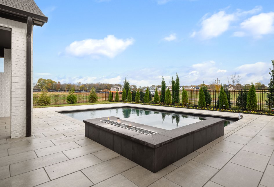 1095 Hamilton Dr - Model