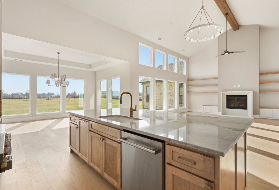 1332 Dean Meadow