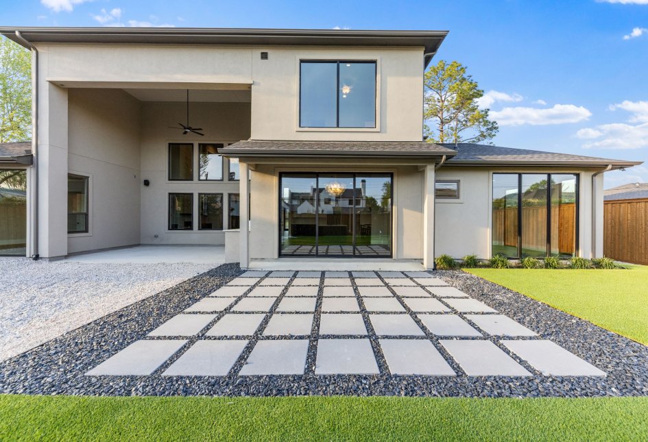 6236 Royal Lane