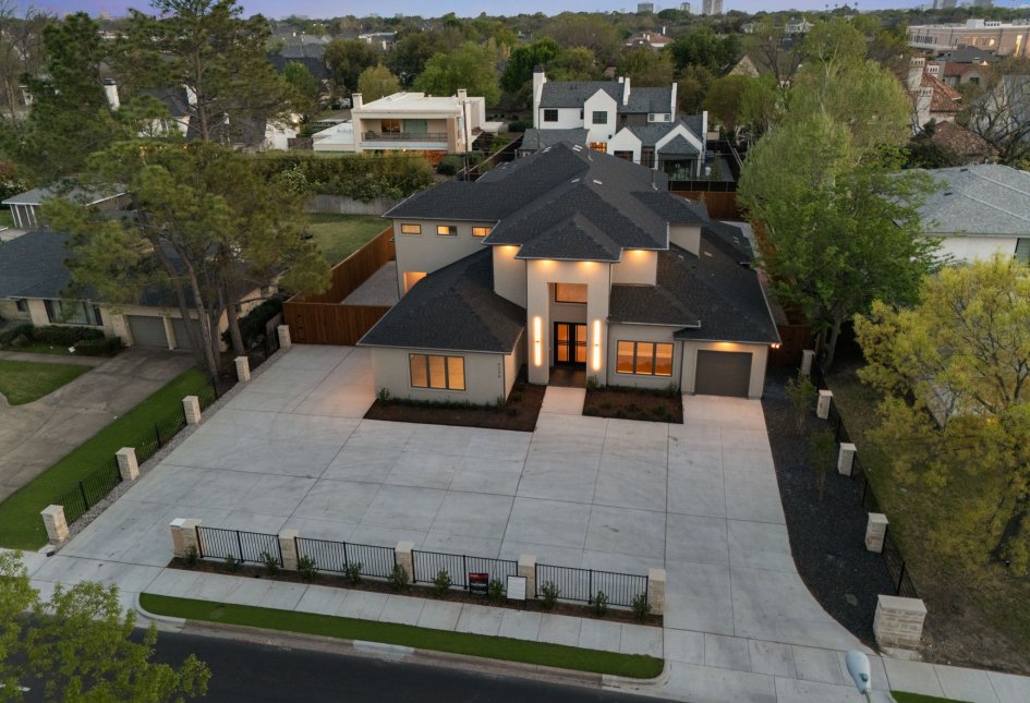 6236 Royal Lane