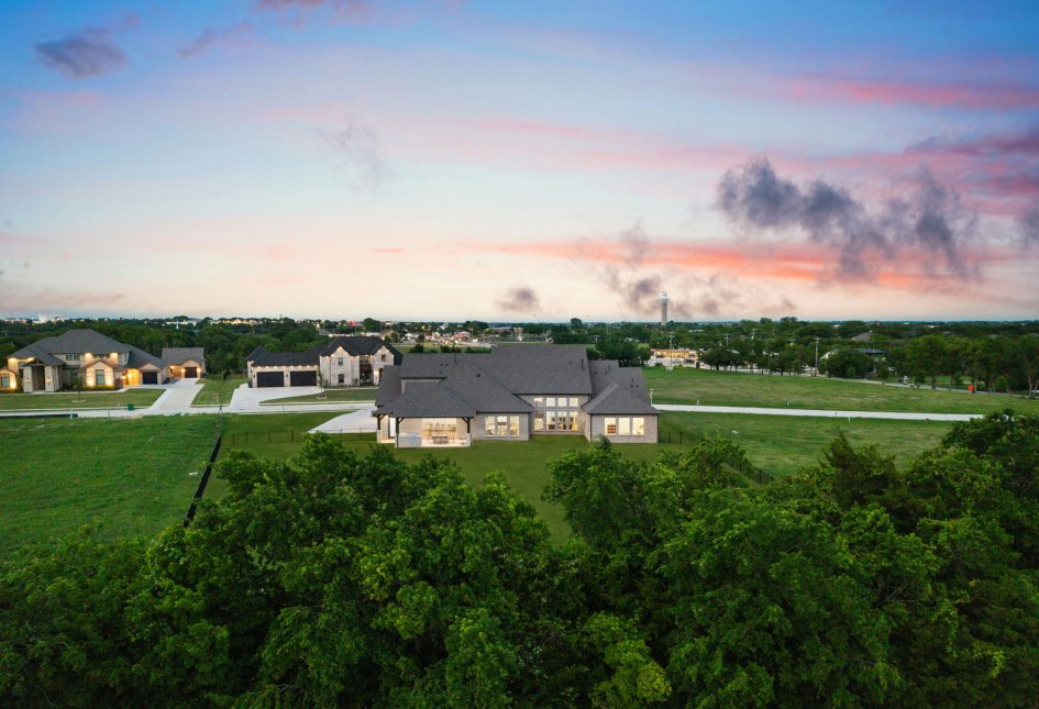 305 Chapel View