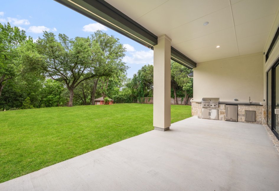 3120 Brookhollow