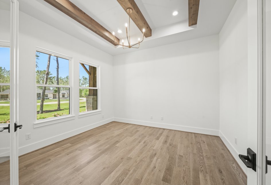 7738 Dog Wood Acres