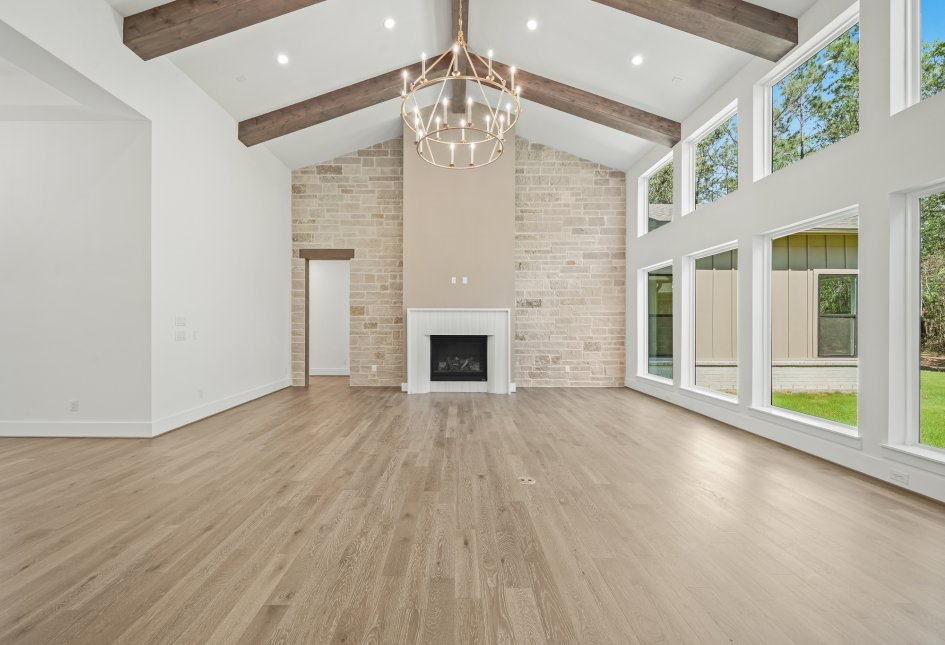 7738 Dog Wood Acres