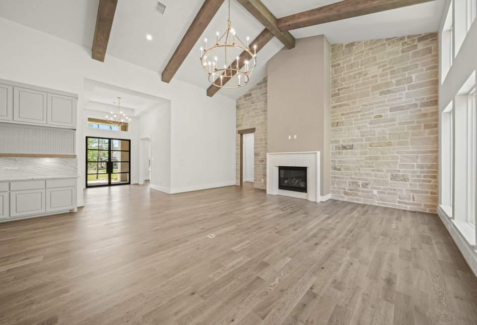 7738 Dog Wood Acres
