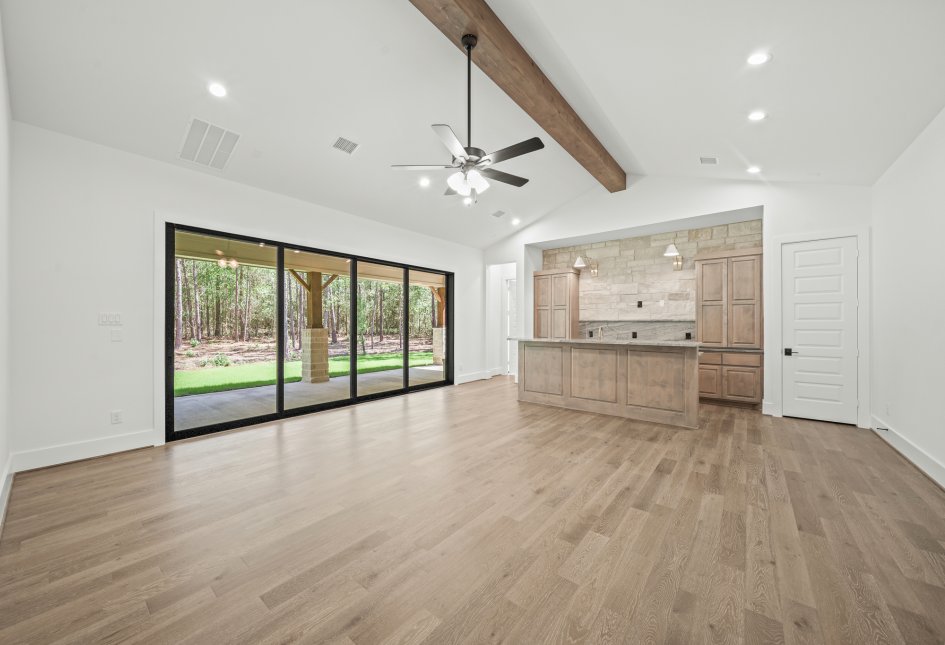 7738 Dog Wood Acres
