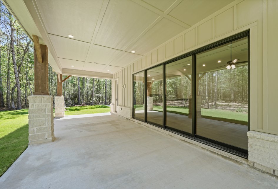 7738 Dog Wood Acres