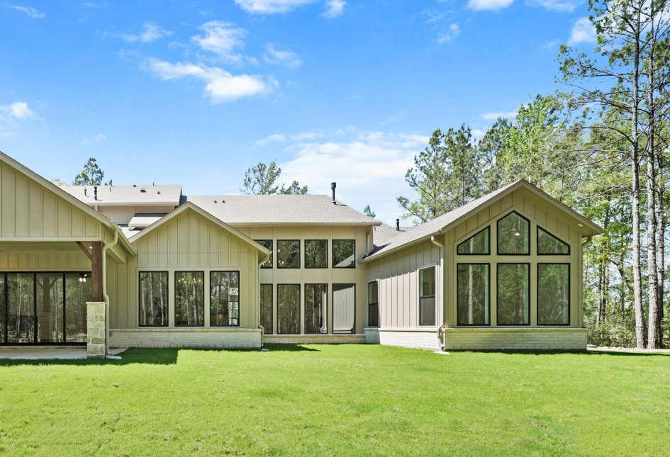 7738 Dog Wood Acres