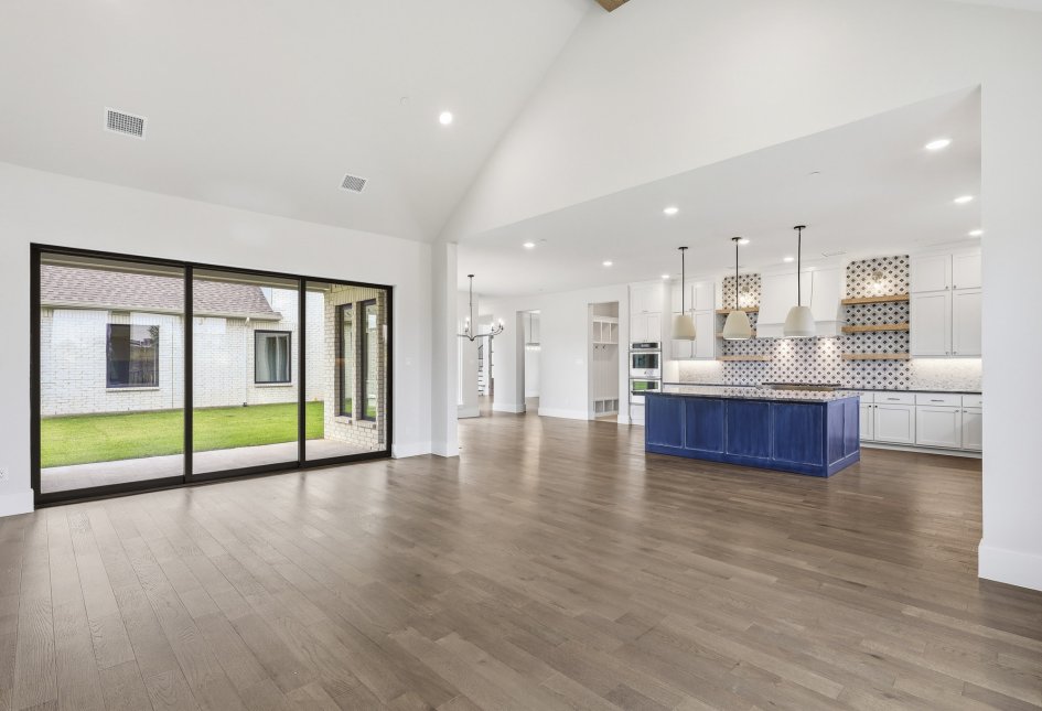 1319 Dean Meadow