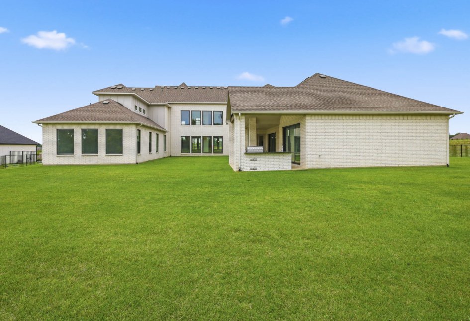 1319 Dean Meadow