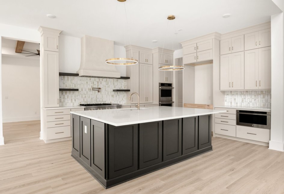 1067 Hamilton Way