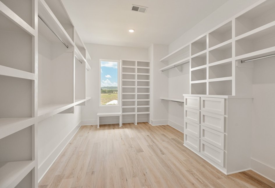 1067 Hamilton Way