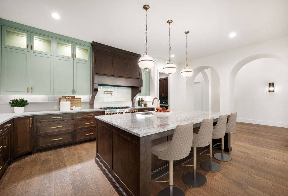 3120 Brookhollow