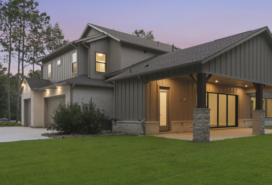 7738 Dog Wood Acres