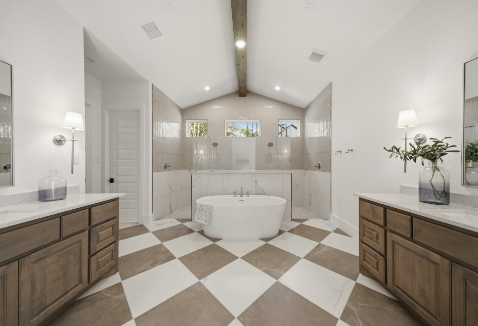 7738 Dog Wood Acres
