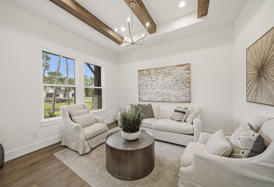 7738 Dog Wood Acres