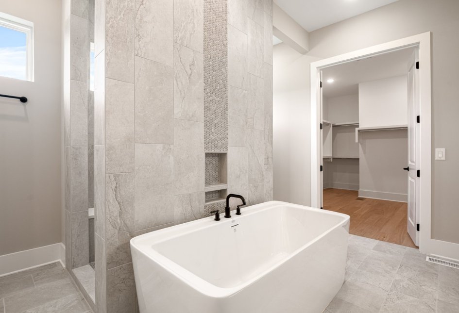 9593 Clovercroft