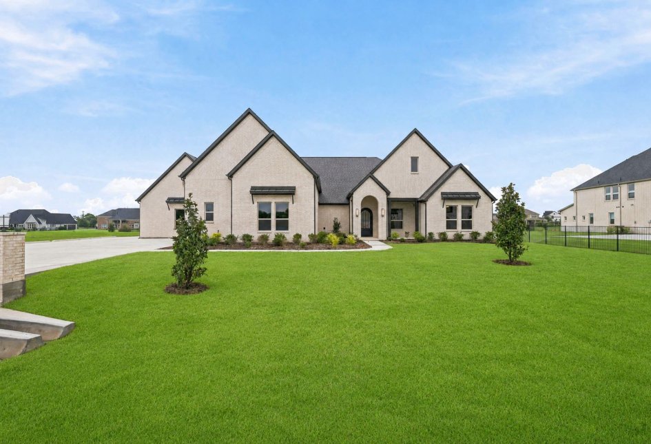 5616 Westfield Drive