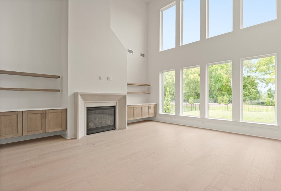 1085 Hamilton Way