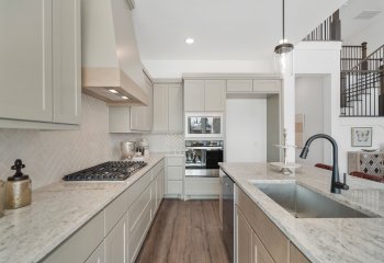 3306 Winterwood
