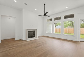 1827 Chantilly