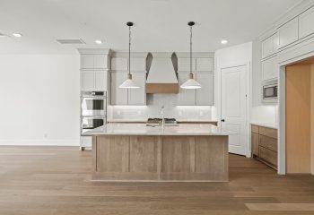 1827 Chantilly