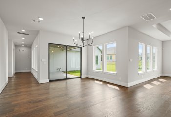 15012 Lakeline Green