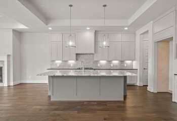 15012 Lakeline Green
