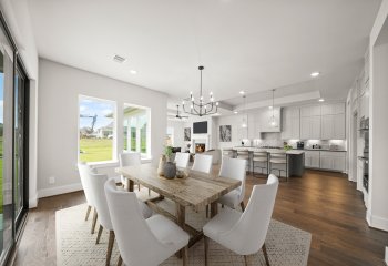 15012 Lakeline Green