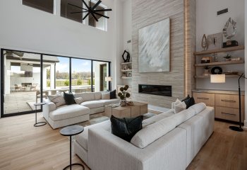 1095 Hamilton Dr - Model