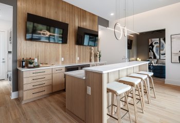 1095 Hamilton Dr - Model