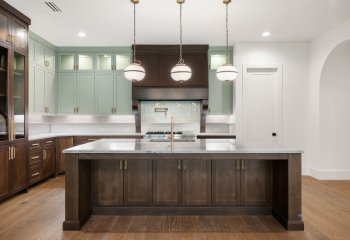 3120 Brookhollow